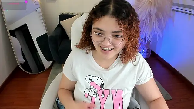 Snapshot of Missbrave1 chatting on October 26, 10:47 pm Missbrave1 online show from October 26, 10:47 pm