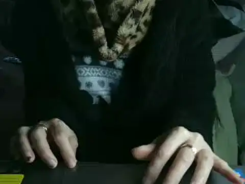 VeneRed online show from February 24, 10:57 am