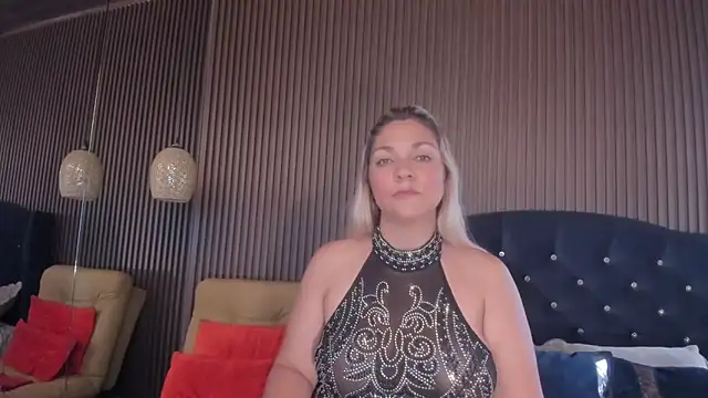 MalorySweet online show from May 4, 1:07 pm