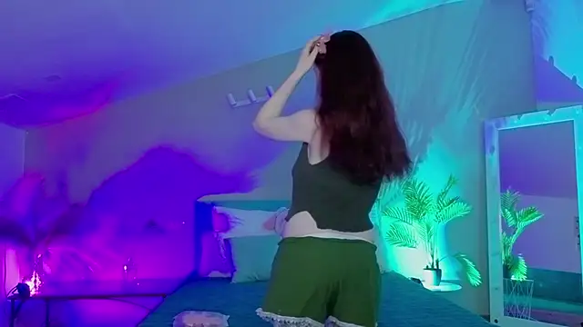 L1ittle kitty  online show from May 11, 5:46 am