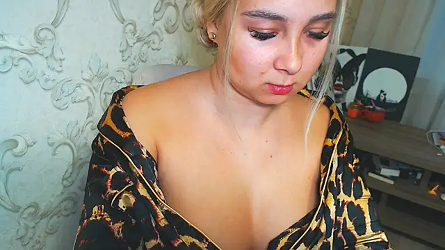 DolphinDreams online show from November 12, 12:38 pm