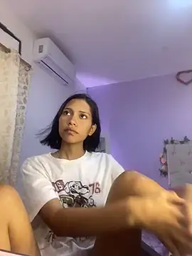 Snapshot of valeriah_7 chatting on October 9, 10:19 pm valeriah 7 online show from October 9, 10:19 pm