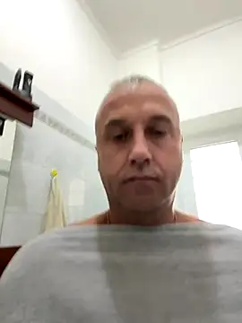 Snapshot of Lecatore80 chatting on October 5, 7:50 am Lecatore80 online show from October 5, 7:50 am