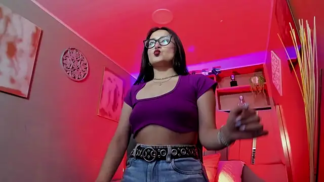 Lucy Williiams online show from November 29, 11:13 am