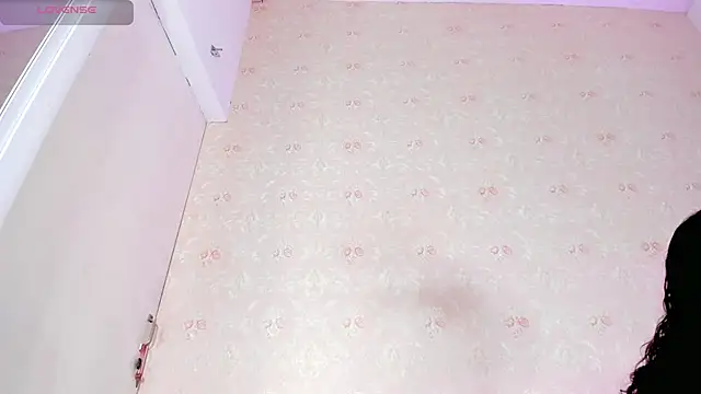 AMAIAA LOVE online show from February 17, 3:20 pm