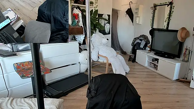 CeriseLapine online show from November 18, 12:53 pm