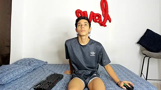 evanscollins online show from November 5, 9:59 pm