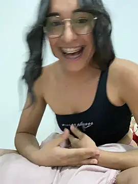 Snapshot of cleolimahot3 chatting on January 5, 7:17 pm cleolimahot3 online show from January 5, 7:17 pm