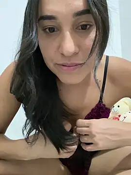 Snapshot of cleolimahot3 chatting on January 7, 1:38 am cleolimahot3 online show from January 7, 1:38 am