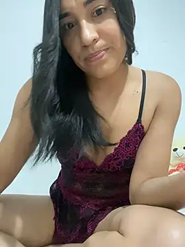 Snapshot of cleolimahot3 chatting on January 11, 1:16 am cleolimahot3 online show from January 11, 1:16 am