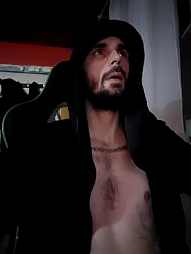 Snapshot of Guy4ladys69 chatting on March 15, 3:01 am Guy4ladys69 online show from March 15, 3:01 am