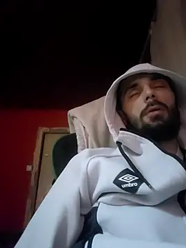 Snapshot of Guy4ladys69 chatting on March 21, 12:48 am Guy4ladys69 online show from March 21, 12:48 am