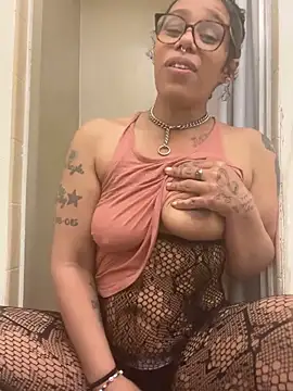Princess Desirae online show from May 12, 6:21 am