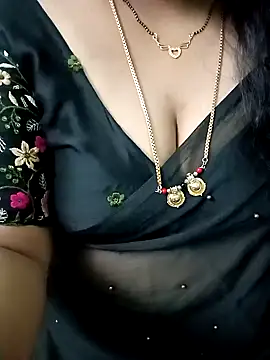 Snapshot of your-sameera chatting on January 18, 11:43 am your-sameera online show from January 18, 11:43 am