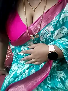 Snapshot of your-sameera chatting on February 10, 4:52 am your-sameera online show from February 10, 4:52 am