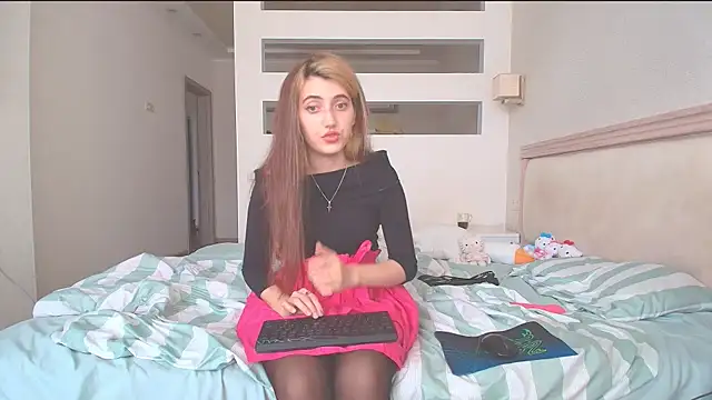 Snapshot of Iren chatting on October 19, 11:55 am Iren online show from October 19, 11:55 am