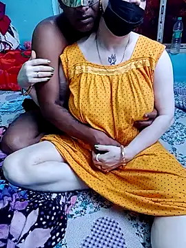 Snapshot of Raja_Ranii chatting on February 4, 1:23 am Raja Ranii online show from February 4, 1:23 am