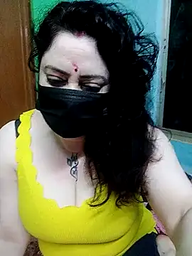 Snapshot of Raja_Ranii chatting on February 16, 10:43 pm Raja Ranii online show from February 16, 10:43 pm