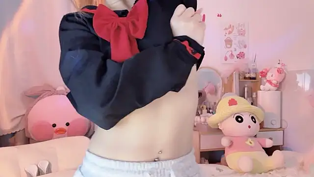 Snapshot of Carly_1 chatting on December 13, 1:15 am Carly 1 online show from December 13, 1:15 am