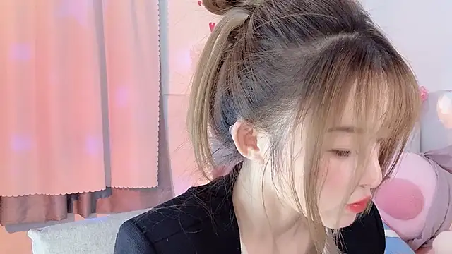 Snapshot of Carly_1 chatting on December 21, 2:58 pm Carly 1 online show from December 21, 2:58 pm