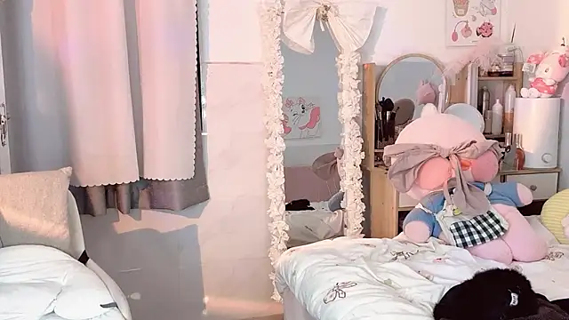 Snapshot of Carly_1 chatting on December 25, 4:22 pm Carly 1 online show from December 25, 4:22 pm