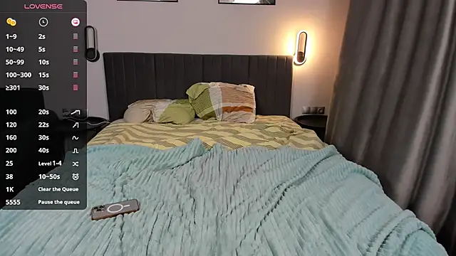 Snapshot of jesssicamooon chatting on December 20, 10:43 pm jesssicamooon online show from December 20, 10:43 pm