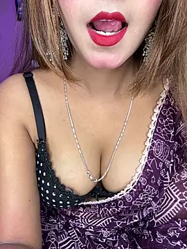 Diamond queeen online show from March 16, 2:54 pm