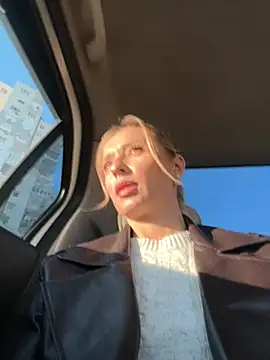 Diamond Bunny  online show from January 16, 1:59 pm