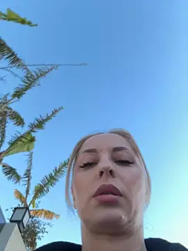 Diamond Bunny  online show from March 9, 3:38 pm