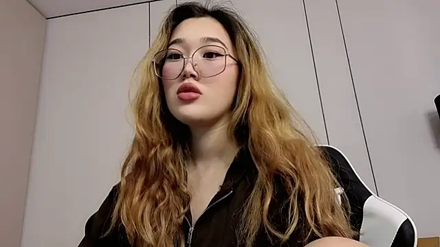 Jennatyan online show from February 22, 6:13 am