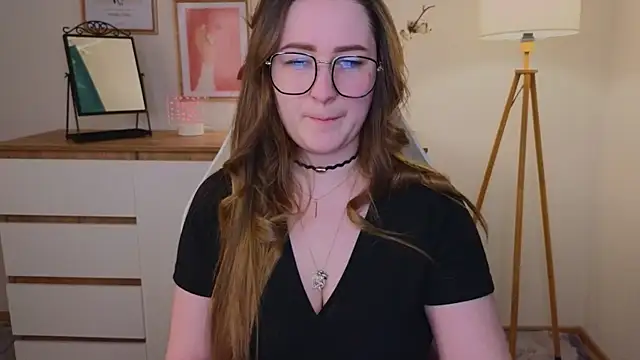Emma B1uem online show from December 6, 9:57 pm