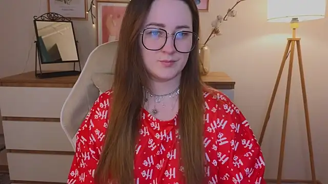 Emma B1uem online show from December 18, 9:29 pm