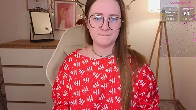 Emma B1uem online show from December 20, 9:06 pm