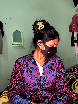 Snapshot of cute_simmy0 chatting on January 1, 5:00 pm cute simmy0 online show from January 1, 5:00 pm