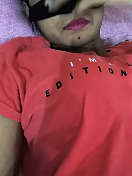 cute simmy0 online show from May 12, 2:25 pm