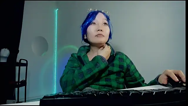 Snapshot of himeros_goddess chatting on January 17, 10:00 am himeros goddess online show from January 17, 10:00 am