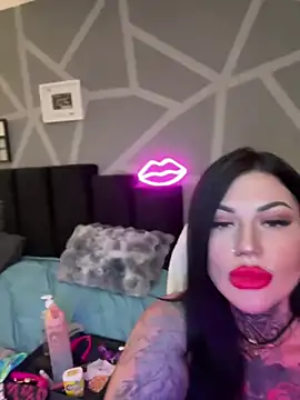 krysstal003 online show from February 5, 7:20 pm