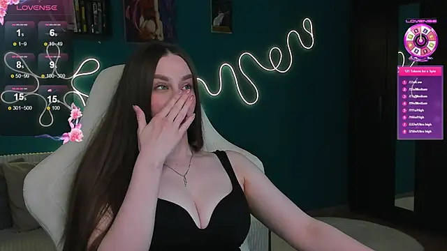 Snapshot of katie_taylorr chatting on July 18, 9:18 pm katie taylorr online show from July 18, 9:18 pm