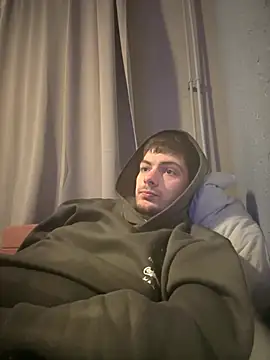 Snapshot of youssef00711 chatting on February 24, 9:09 pm youssef00711 online show from February 24, 9:09 pm