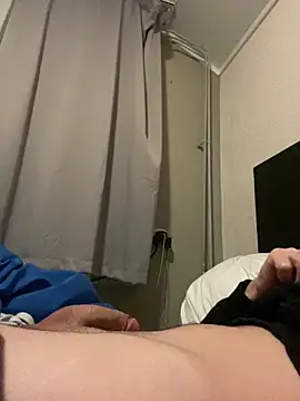 Snapshot of youssef00711 chatting on February 8, 7:06 pm youssef00711 online show from February 8, 7:06 pm