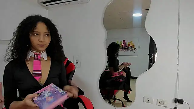 Milanxht online show from March 9, 9:14 pm