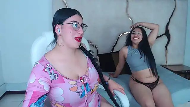 Criistaal  online show from February 6, 3:59 am