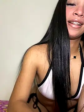 Nicole cute1 online show from December 20, 5:25 am