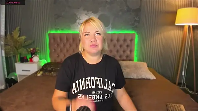 CurlyDreams online show from September 24, 11:57 am