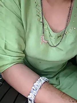 kaveerpooja947 online show from October 12, 4:50 pm