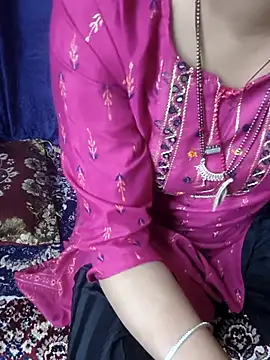 kaveerpooja947 online show from October 26, 4:57 pm