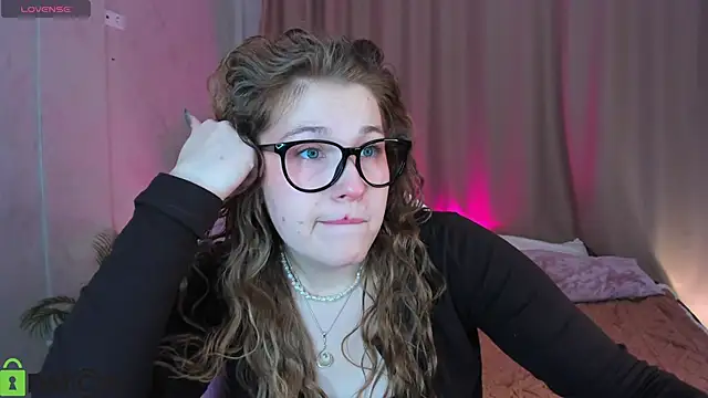 Colleen Blake online show from October 21, 4:19 pm