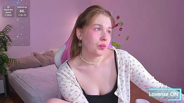 Colleen Blake online show from December 14, 4:45 pm