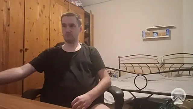 Loveme1902 online show from April 16, 8:15 am