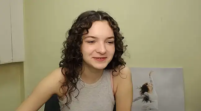  SusieSu  online show from December 8, 1:25 pm